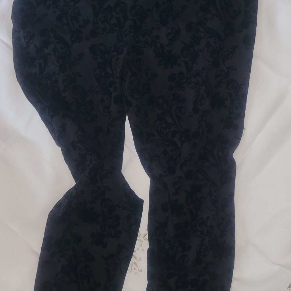 Black Velvet skinny pants & Blue Jeans Capri